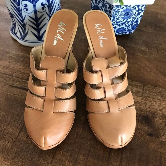 Vintage Wild Pair Platform molded plastic heels 8 - Picture 3 of 5